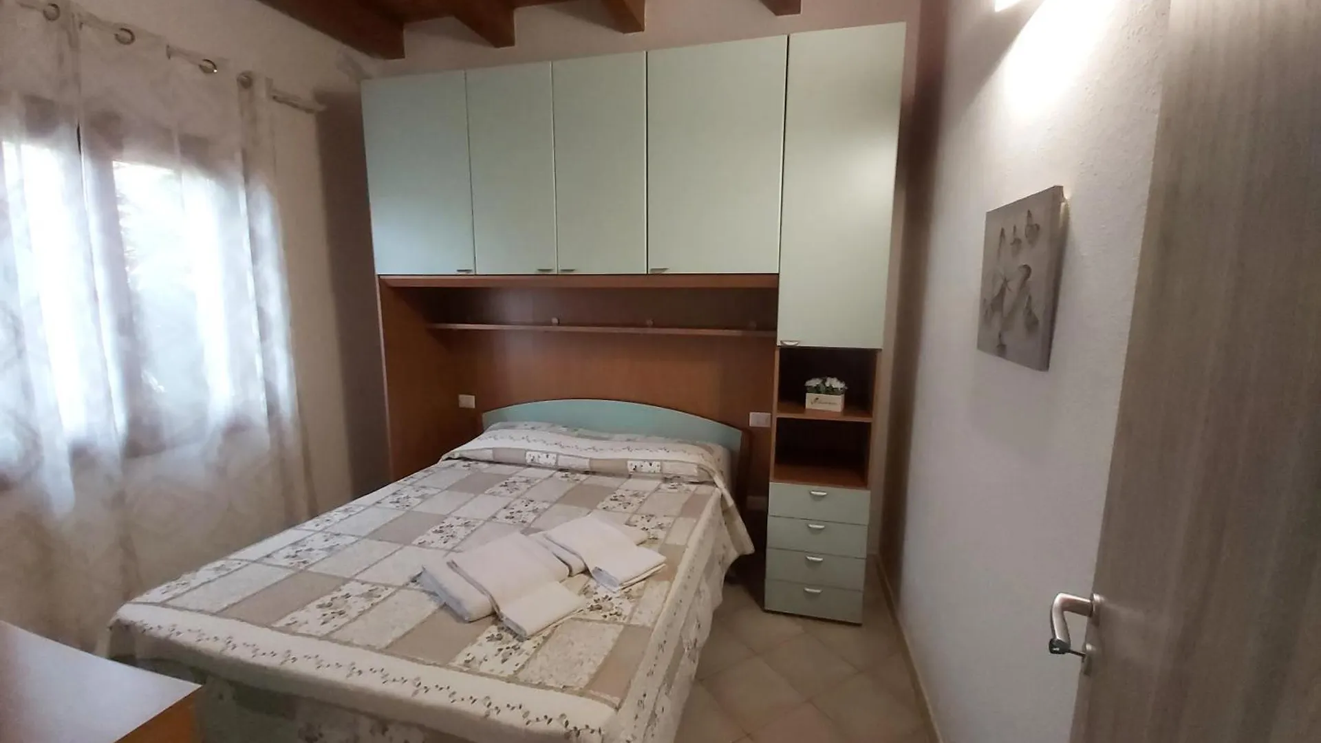 I Ginepri Guest House オルビア 0*,